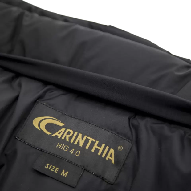 Striukė CARINTHIA HIG 4.0 Juoda